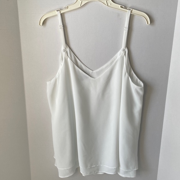 Torrid  Women's Size 1 - 1X White Double-Layer V-Neck Spaghetti Strap Camisole - Picture 3 of 6
